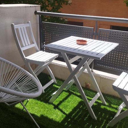 Apartamento Reformado Parking Gratis Sevilla Bagian luar foto